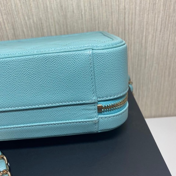 Chanel Vanity Case Tiffany color caviar bag - Picture 6 of 16